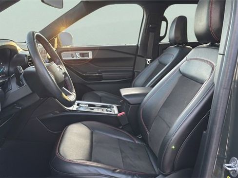 Used 2022 Ford Explorer ST-Line w/ Class IV Trailer Tow Package image 16