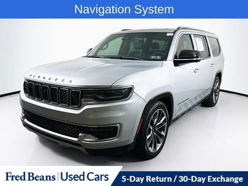 Used 2023 Jeep Wagoneer L Series III w/ Premium Group I AWD/4WD image 3