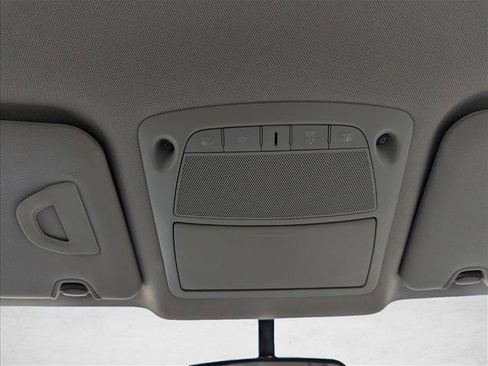 Used 2015 Nissan Rogue SV image 19