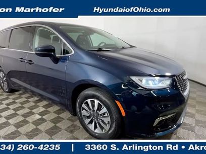 Used 2022 Chrysler Pacifica Touring-L