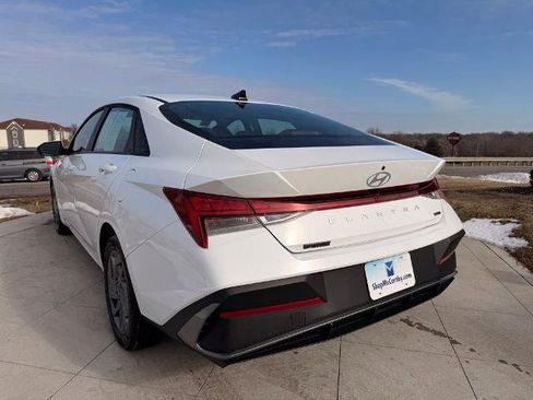 New 2025 Hyundai Elantra Blue Blue DCT image 3
