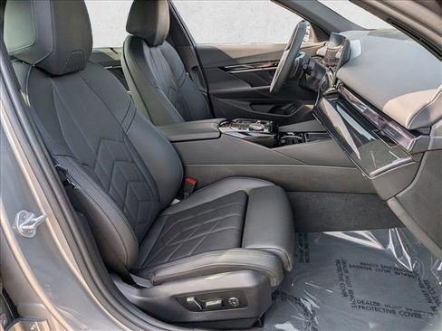 Certified 2026 BMW 540i xDrive AWD/4WD image 22