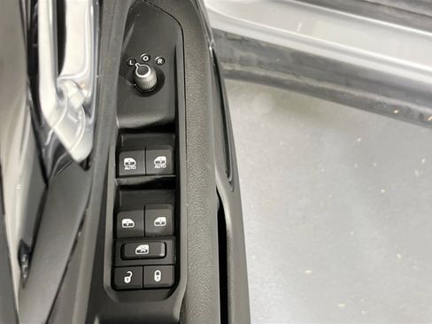 Used 2022 Jeep Compass Trailhawk w/ Trailhawk Convenience Group image 17