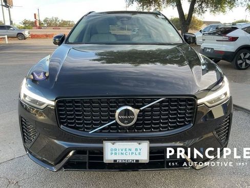 Certified 2023 Volvo XC60 B5 Plus FWD image 3
