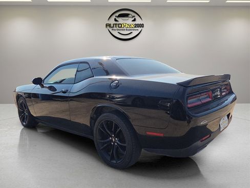 Used 2017 Dodge Challenger SXT w/ Blacktop Package image 9