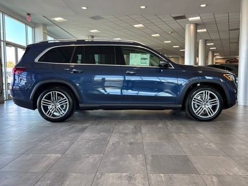 New 2026 Mercedes-Benz GLS 450 4MATIC image 2
