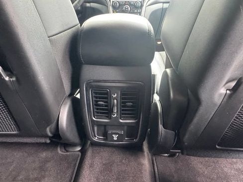 Used 2018 Jeep Grand Cherokee Altitude AWD/4WD image 11