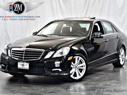 Used 2010 Mercedes-Benz E 550 4MATIC Sedan image 1