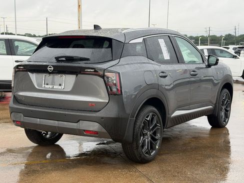 New 2026 Nissan Kicks SR FWD image 6