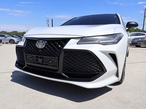 Used 2019 Toyota Avalon Touring FWD image 31