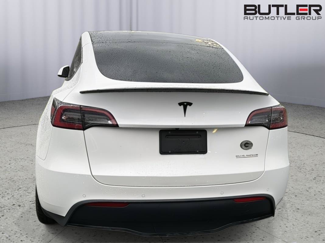 Used 2022 Tesla Model Y Performance AWD/4WD image 8