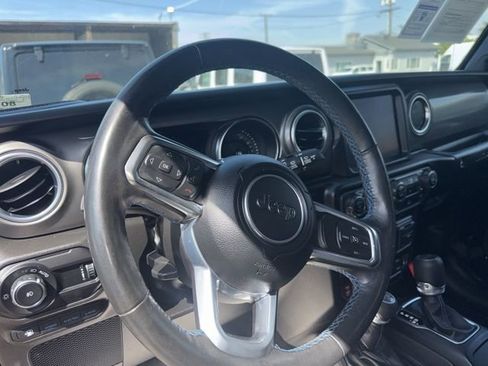 Used 2023 Jeep Wrangler Unlimited Rubicon 4xe w/ Steel Bumper Group AWD/4WD image 10