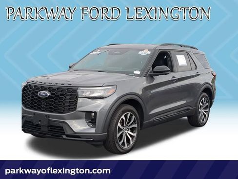 Used 2025 Ford Explorer ST-Line AWD/4WD image 1