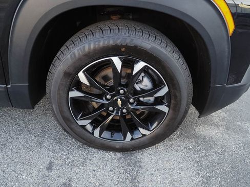 Certified 2023 Chevrolet TrailBlazer LT w/ Convenience Package FWD image 36