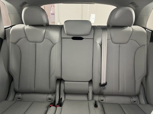 Used 2018 Audi Q5 Prestige w/ Prestige Package image 23