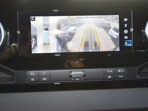 Used 2024 Mercedes-Benz Sprinter 2500 image 26