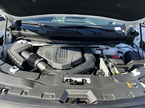 Certified 2025 GMC Acadia Elevation image 11