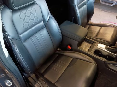 Used 2023 Nissan Frontier SV w/ SV Premium Package AWD/4WD image 28