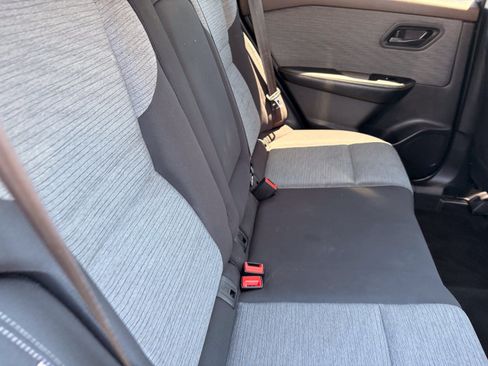 Used 2021 Nissan Rogue S FWD image 12