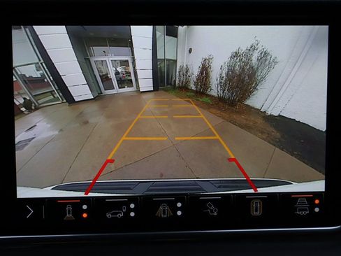 Certified 2024 GMC Yukon Denali Ultimate image 32