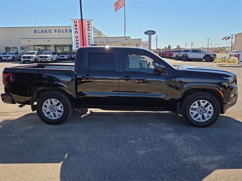 Used 2024 Nissan Frontier SV w/ SV Convenience Package image 4