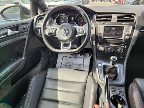 Used 2017 Volkswagen GTI SE FWD image 13