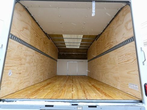 New 2026 Ford E-450 and Econoline 450 Super Duty w/ Power Equipment Group image 10