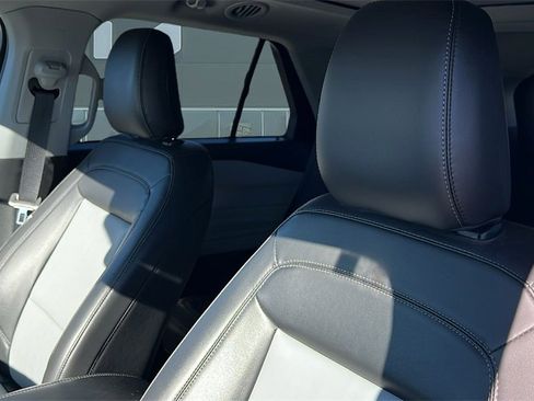 Used 2023 Ford Explorer XLT w/ Equipment Group 202A image 10