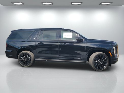 New 2026 Cadillac Escalade ESV Platinum Sport w/ LPO, ONYX Package AWD/4WD image 3