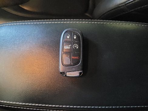 Used 2019 Jeep Cherokee Limited AWD/4WD image 32