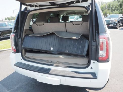 Used 2017 GMC Yukon SLT w/ HD Trailering Package AWD/4WD image 20