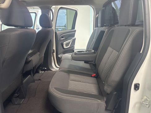 Used 2023 Nissan Titan SV image 23