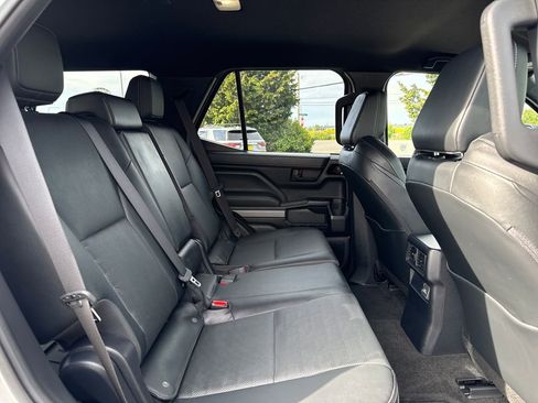 Used 2025 Toyota 4Runner TRD Off-Road Premium AWD/4WD image 14