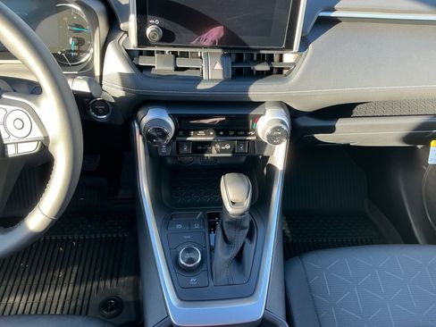 New 2025 Toyota RAV4 XLE w/ Convenience Package image 11