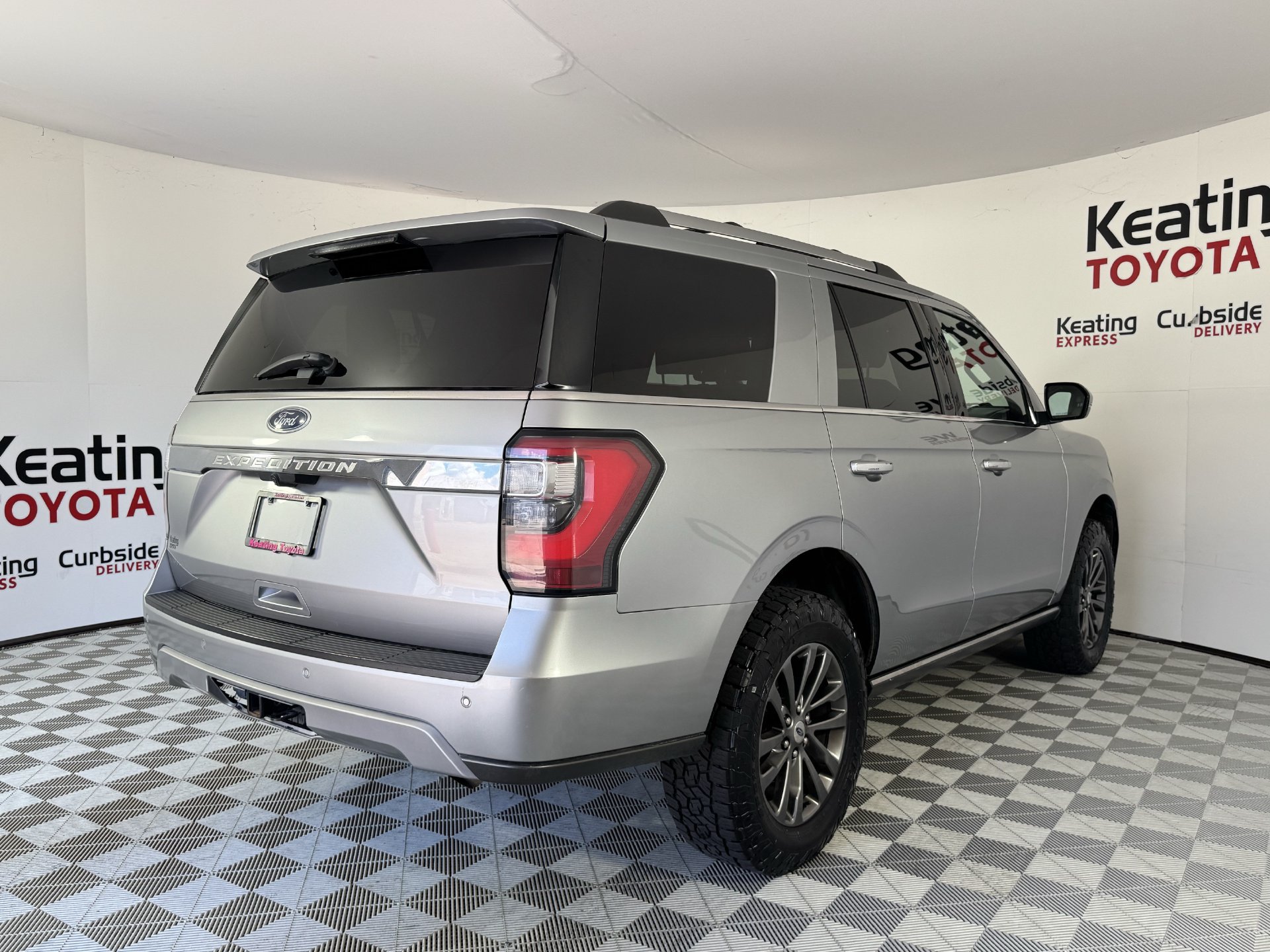 Used 2020 Ford Expedition Limited AWD/4WD image 5