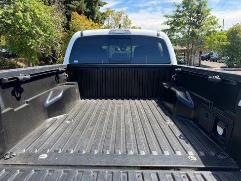 Used 2023 Toyota Tacoma TRD Sport w/ Advanced Technology Package AWD/4WD image 10