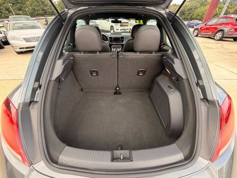 Used 2017 Volkswagen Beetle 1.8T FWD image 20