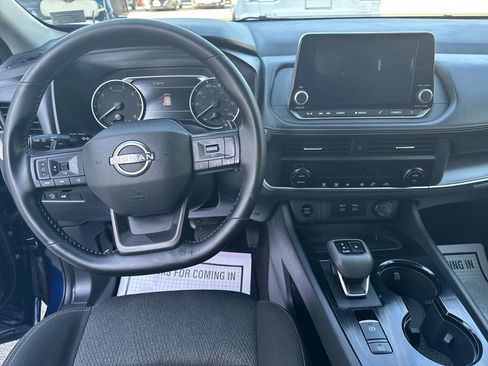Used 2025 Nissan Rogue SV AWD/4WD image 24