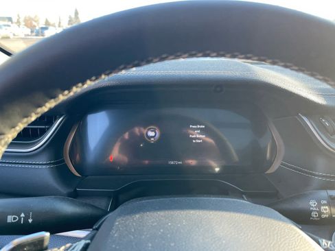 Used 2023 Jeep Grand Cherokee Limited w/ Luxury Tech Group II image 11