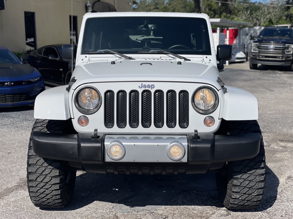 Used 2015 Jeep Wrangler Unlimited Sahara AWD/4WD image 16