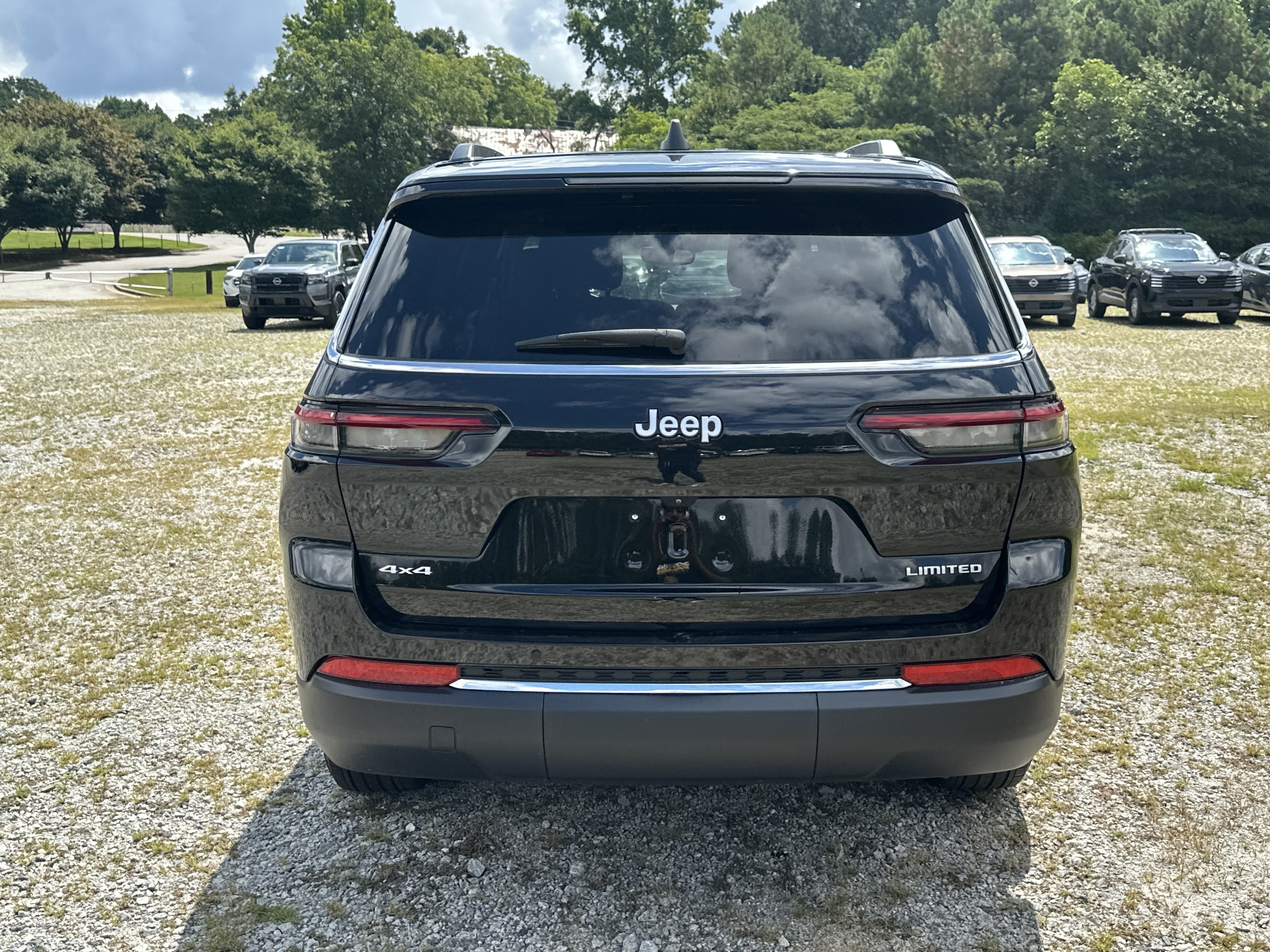 Used 2024 Jeep Grand Cherokee L Limited AWD/4WD image 6