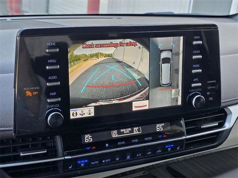 Certified 2023 Toyota Sienna Platinum image 19