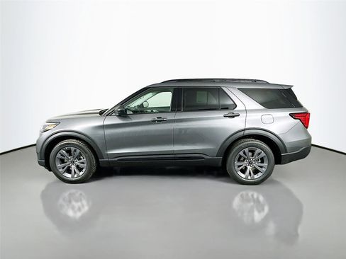 New 2026 Ford Explorer Active w/ Active Comfort Package image 4