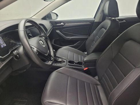 Used 2021 Volkswagen Jetta SE w/ SE Cold Weather Package FWD image 17
