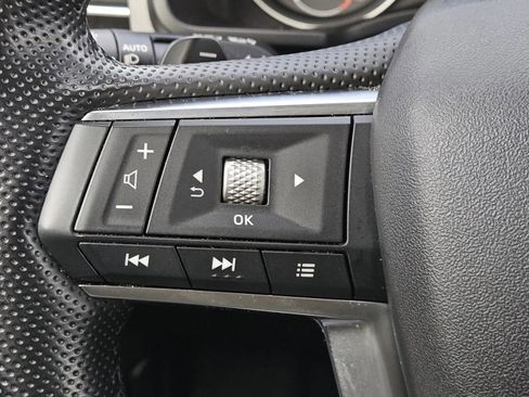 Used 2024 Mitsubishi Outlander SE image 13