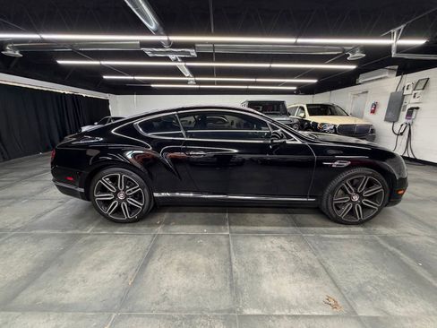 Used 2017 Bentley Continental GT image 8