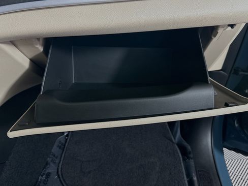 Used 2026 Jeep Grand Cherokee L Limited RWD image 32