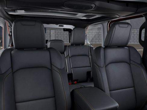 New 2026 Jeep Wrangler Unlimited Sahara AWD/4WD image 34