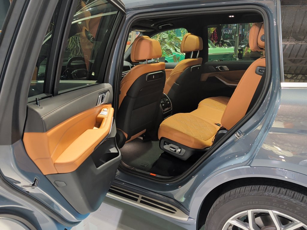 Certified 2026 BMW X7 xDrive40i AWD/4WD image 14