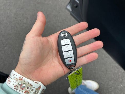 Used 2022 Nissan Rogue Sport SL w/ Premium Package image 30